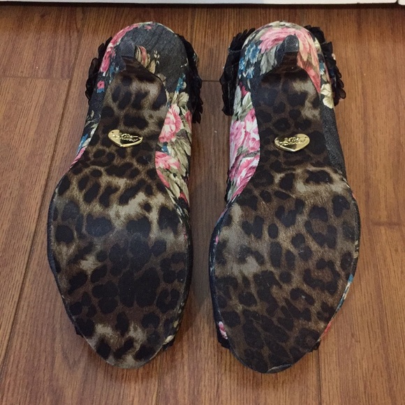 BETSEY JOHNSON Peep Toe Bow Pumps SIZE 9 - Picture 8 of 9